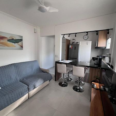 Canto Forte- Suite C/Varanda - Ate 5 Hospedes- Garagem - Wi Fi E 200 Metros Da Praia, 50 Metros Da Av Gastronomica Da Pg Прая-Гранді Екстер'єр фото